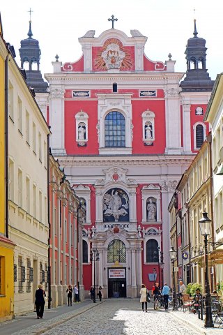 collegiate church poznan - facade